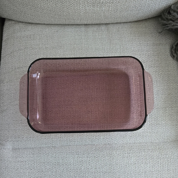 PYREX Corning VISIONS Cranberry 2 Quart Casserole 11×7 Casserole - Picture 1 of 2